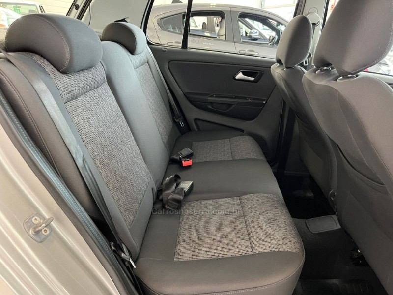 FOX 1.6 MI 8V FLEX 4P MANUAL - 2014 - BENTO GONçALVES