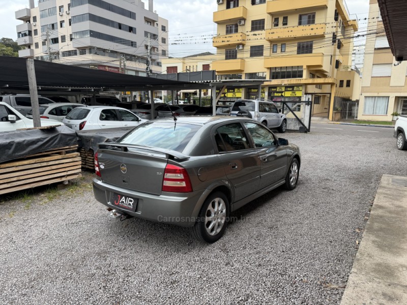 ASTRA 2.0 MPFI ADVANTAGE 8V FLEX 4P MANUAL - 2010 - GARIBALDI