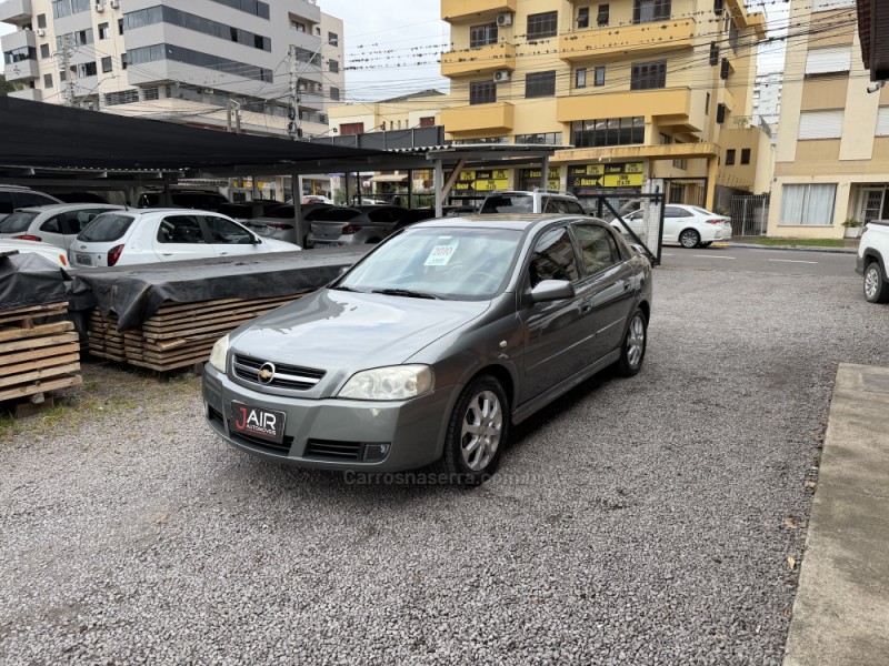ASTRA 2.0 MPFI ADVANTAGE 8V FLEX 4P MANUAL - 2010 - GARIBALDI
