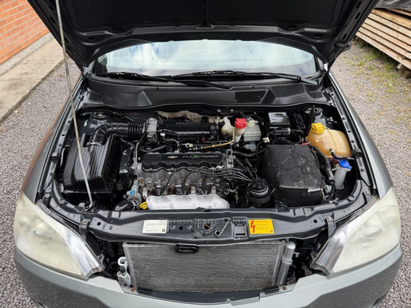 ASTRA 2.0 MPFI ADVANTAGE 8V FLEX 4P MANUAL - 2010 - GARIBALDI