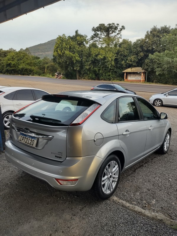 FOCUS 2.0 GHIA 16V FLEX 4P AUTOMÁTICO - 2009 - VALE REAL