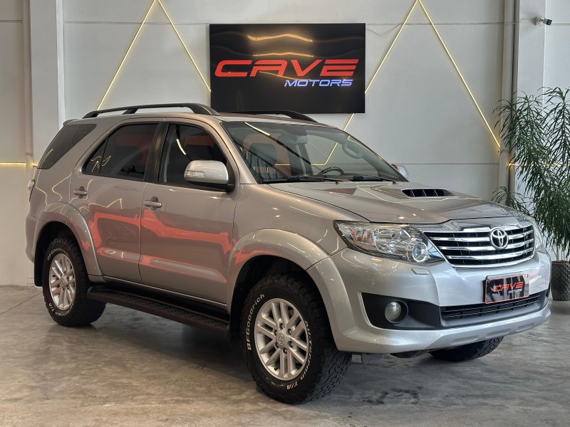 hilux sw4 3.0 srv 4x4 7 lugares 16v turbo intercooler diesel 4p automatico 2015 caxias do sul