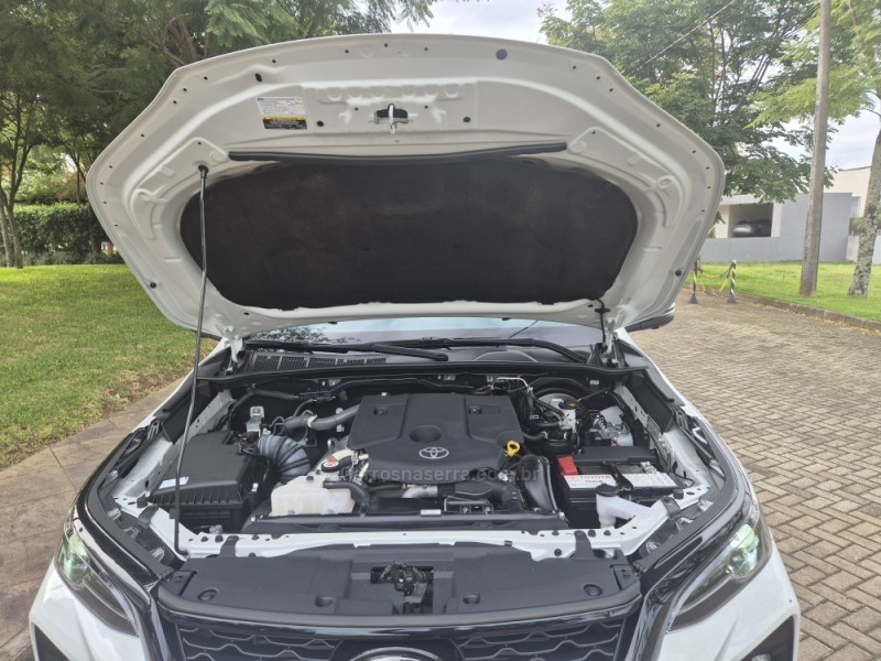 HILUX SW4 2.8 4X4 SRX PLATINUM TURBO DIESEL 4P AUTOMÁTICO