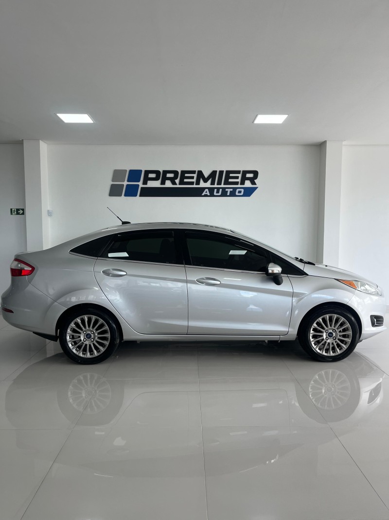 FIESTA 1.6 TITANIUM SEDAN 16V FLEX 4P AUTOMÁTICO - 2014 - CAXIAS DO SUL