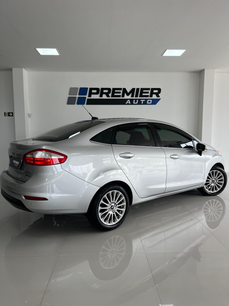 FIESTA 1.6 TITANIUM SEDAN 16V FLEX 4P AUTOMÁTICO - 2014 - CAXIAS DO SUL