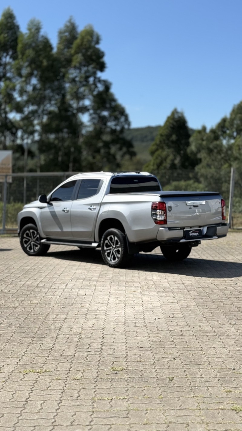 L200 TRITON 2.4 HPE-S SPORT 4X4 CD 16V DIESEL 4P AUTOMÁTICO - 2023 - FLORES DA CUNHA