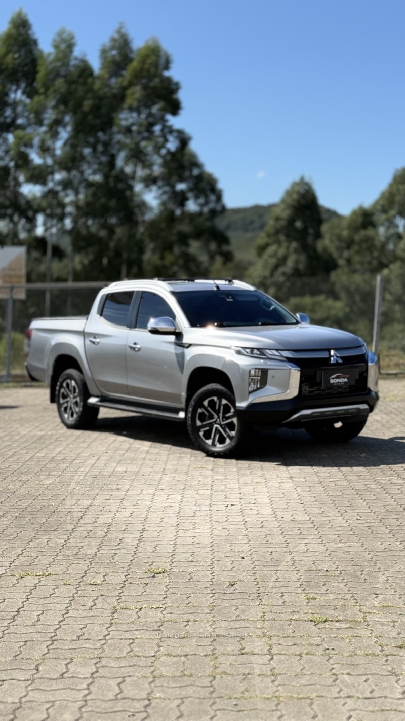 L200 TRITON 2.4 HPE-S SPORT 4X4 CD 16V DIESEL 4P AUTOMÁTICO - 2023 - FLORES DA CUNHA
