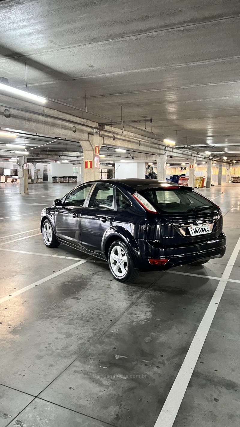 FOCUS 1.6 GLX 16V FLEX 4P MANUAL - 2013 - FLORES DA CUNHA