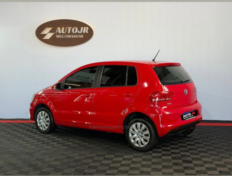 FOX 1.0 MI TRENDLINE 8V FLEX 4P MANUAL - 2016 - VACARIA