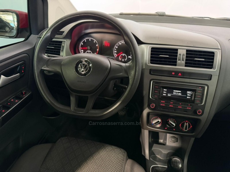 FOX 1.0 MI TRENDLINE 8V FLEX 4P MANUAL - 2016 - VACARIA