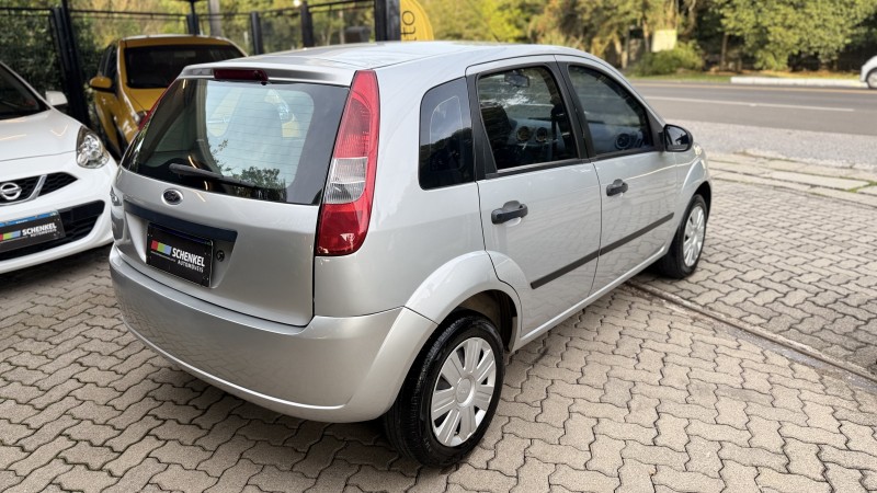FIESTA 1.0 MPI PERSONNALITÉ 8V GASOLINA 4P MANUAL - 2004 - NOVA PETRóPOLIS