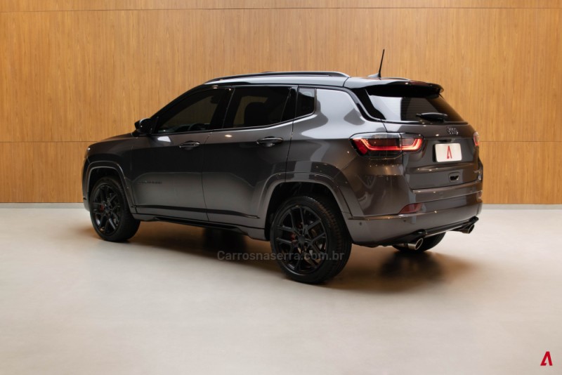 COMPASS 2.0 HURRICANE BLACKHAWK 4X4 TURBO GASOLINA 4P AUTOMÁTICO - 2025 - GARIBALDI