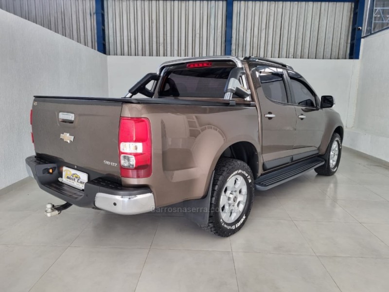 S10 2.4 LTZ 4X2 CD 8V FLEX 4P MANUAL - 2013 - VACARIA