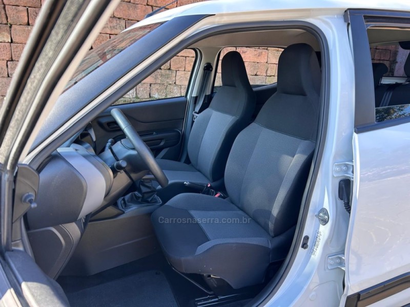 C3 1.0 LIVE 6V FLEX 4P MANUAL - 2023 - VENâNCIO AIRES