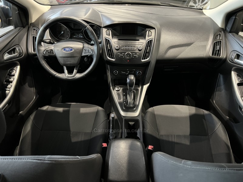 FOCUS 2.0 SE FASTBACK 16V FLEX 4P AUTOMÁTICO - 2016 - CAXIAS DO SUL
