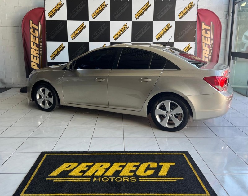 CRUZE 1.8 LT 16V FLEX 4P AUTOMÁTICO - 2012 - PORTãO