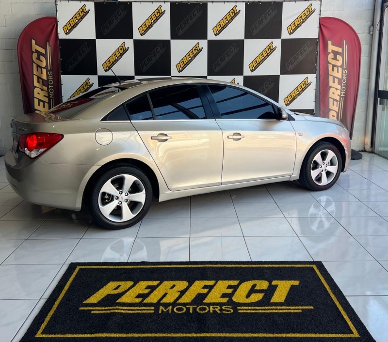 CRUZE 1.8 LT 16V FLEX 4P AUTOMÁTICO - 2012 - PORTãO