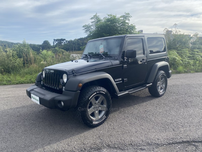 wrangler 3.6 sport 4x4 v6 24v gasolina 2p automatico 2015 flores da cunha