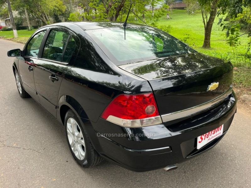 VECTRA 2.0 MPFI ELEGANCE 8V 140CV FLEX 4P MANUAL - 2010 - FELIZ