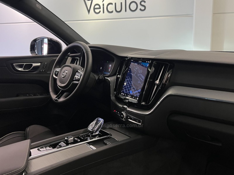 XC60 2.0 T8 ULTIMATE DARK AWD HIBRIDO 4P AUTOMÁTICO  - 2024 - FLORES DA CUNHA