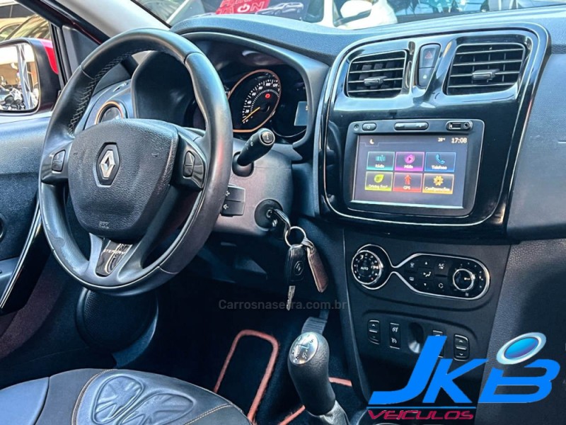 SANDERO 1.6 STEPWAY 16V FLEX 4P MANUAL - 2019 - NOVO HAMBURGO