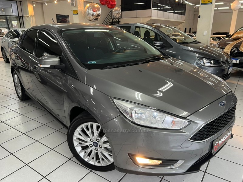 FOCUS 2.0 SE FASTBACK 16V FLEX 4P AUTOMÁTICO - 2018 - CAXIAS DO SUL