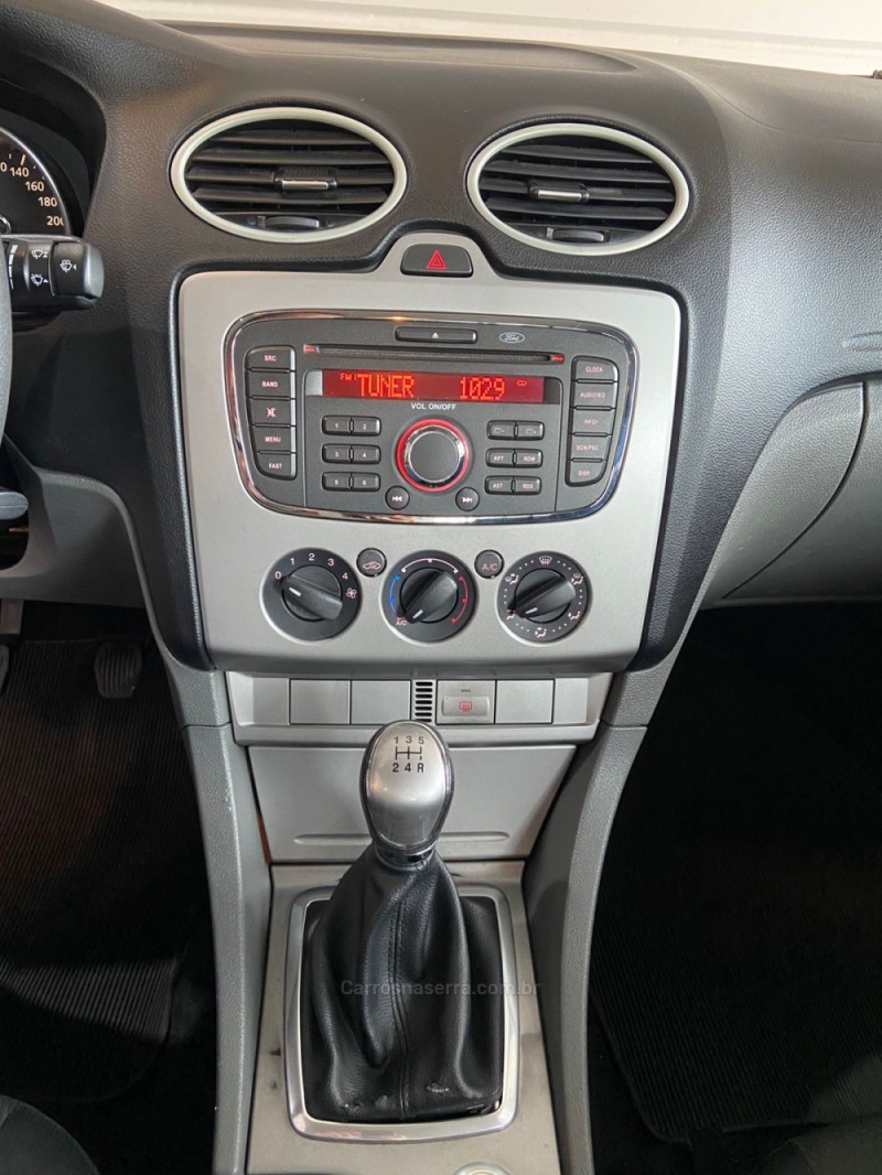 FOCUS 1.6 8V FLEX 4P MANUAL - 2012 - BENTO GONçALVES