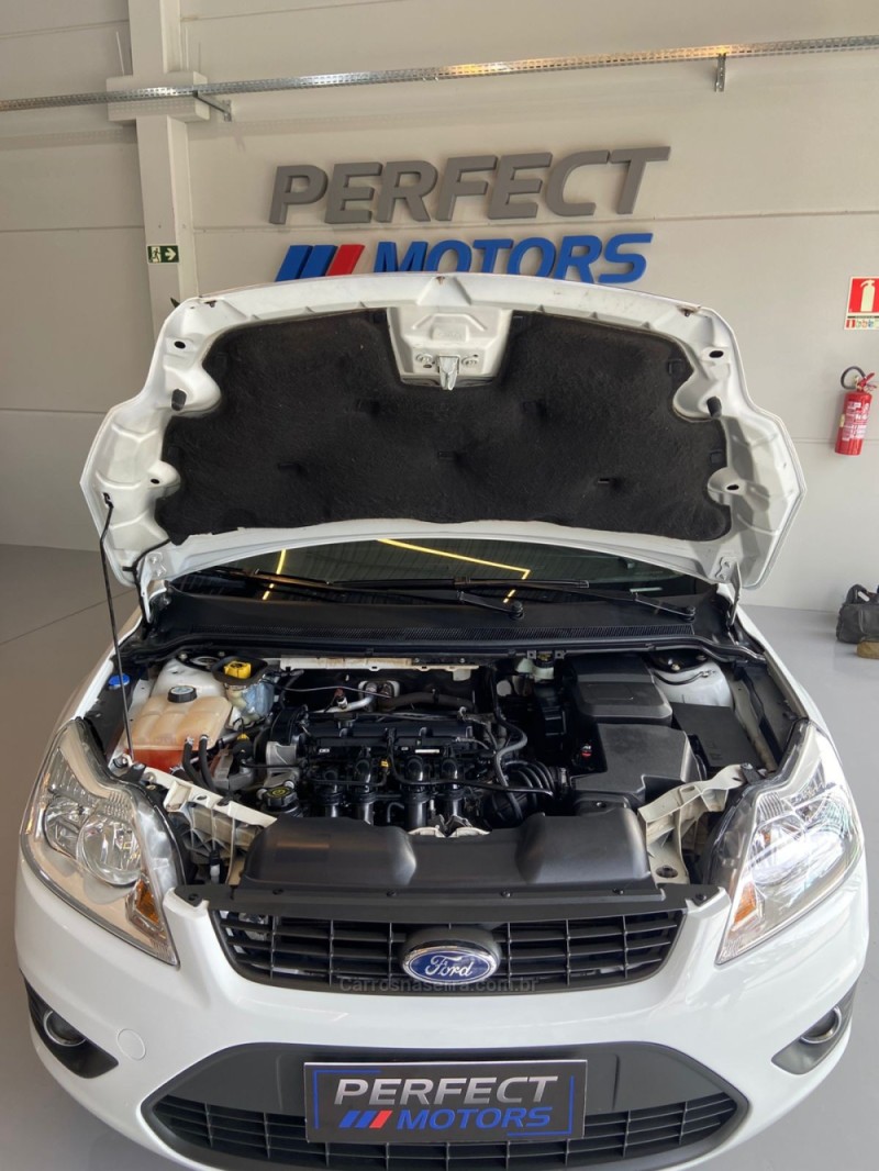 FOCUS 1.6 8V FLEX 4P MANUAL - 2012 - BENTO GONçALVES