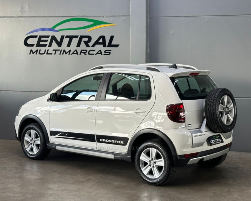 CROSSFOX 1.6 MI FLEX 8V 4P MANUAL - 2011 - VACARIA