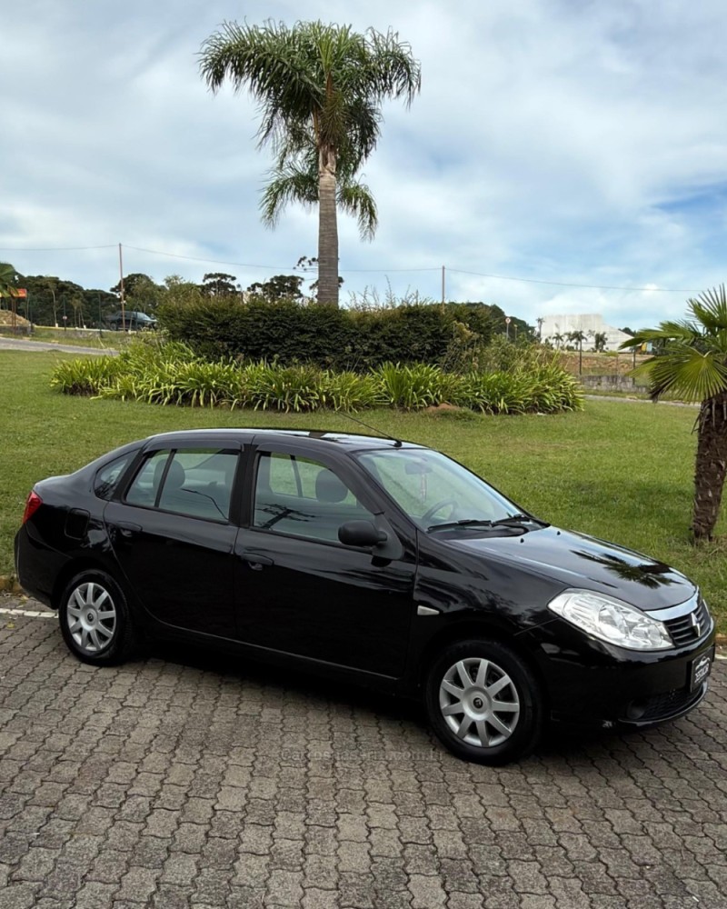 SYMBOL 1.6 EXPRESSION 16V FLEX 4P MANUAL - 2010 - CAXIAS DO SUL