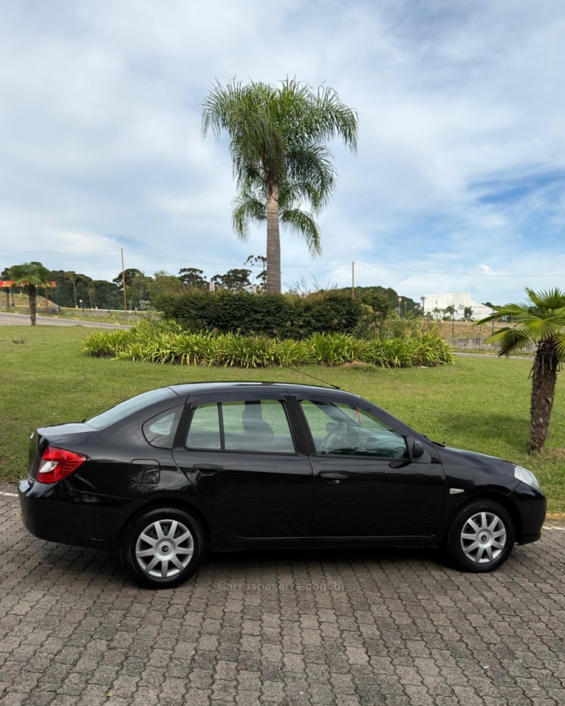 SYMBOL 1.6 EXPRESSION 16V FLEX 4P MANUAL - 2010 - CAXIAS DO SUL