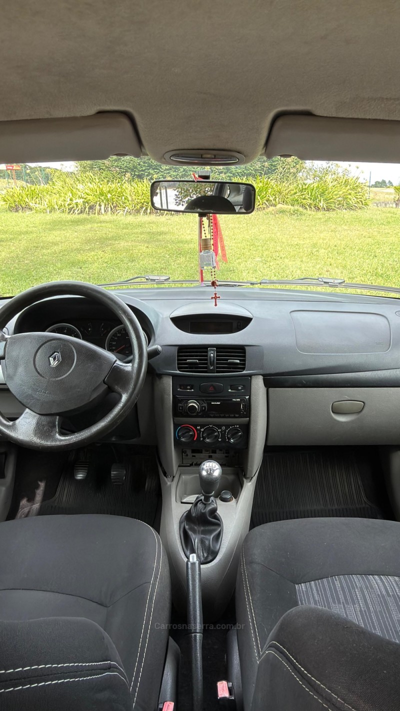 SYMBOL 1.6 EXPRESSION 16V FLEX 4P MANUAL - 2010 - CAXIAS DO SUL