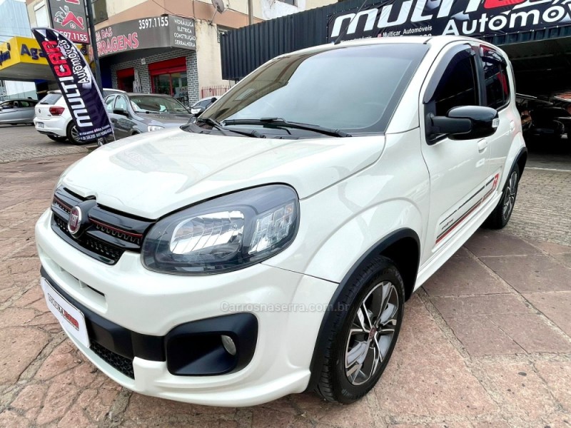 UNO 1.3 FIREFLY FLEX SPORTING 4P MANUAL - 2017 - CAMPO BOM