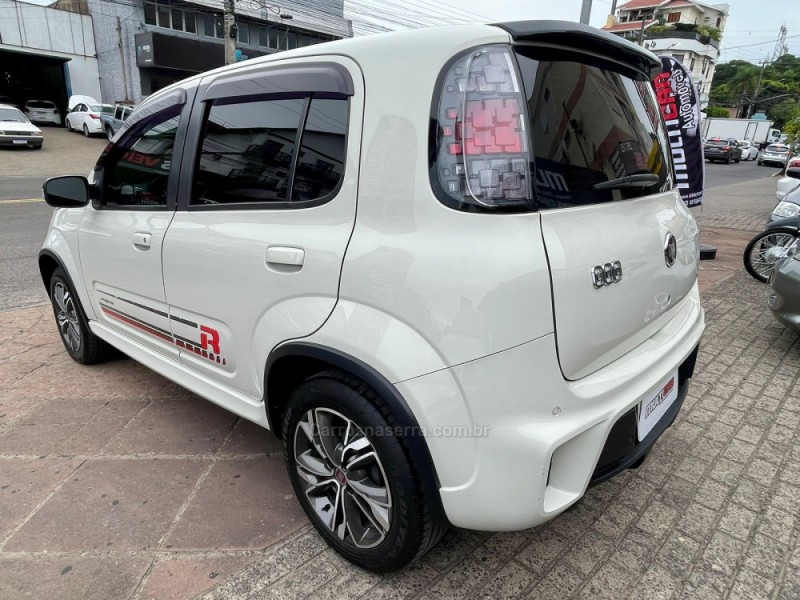 UNO 1.3 FIREFLY FLEX SPORTING 4P MANUAL - 2017 - CAMPO BOM