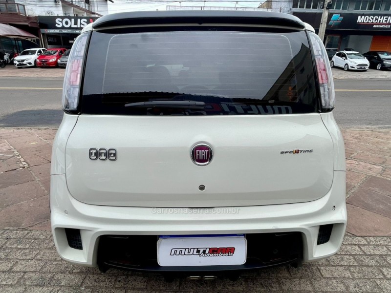 UNO 1.3 FIREFLY FLEX SPORTING 4P MANUAL - 2017 - CAMPO BOM