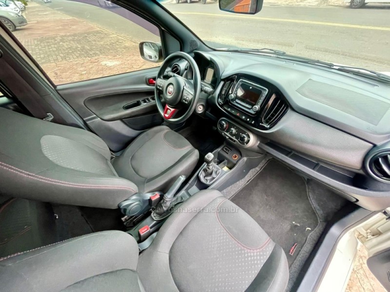 UNO 1.3 FIREFLY FLEX SPORTING 4P MANUAL - 2017 - CAMPO BOM