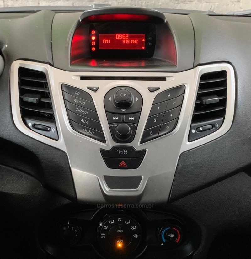 FIESTA 1.6 SE SEDAN 16V FLEX 4P MANUAL - 2012 - CAXIAS DO SUL