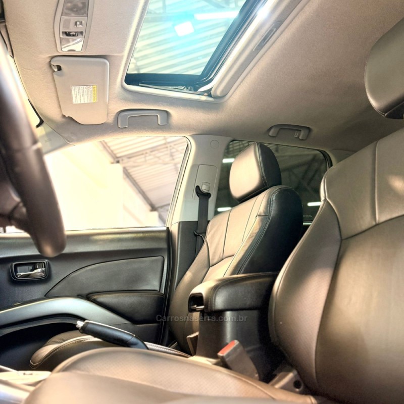 OUTLANDER 2.0 16V GASOLINA 4P AUTOMÁTICO - 2012 - NOVO HAMBURGO