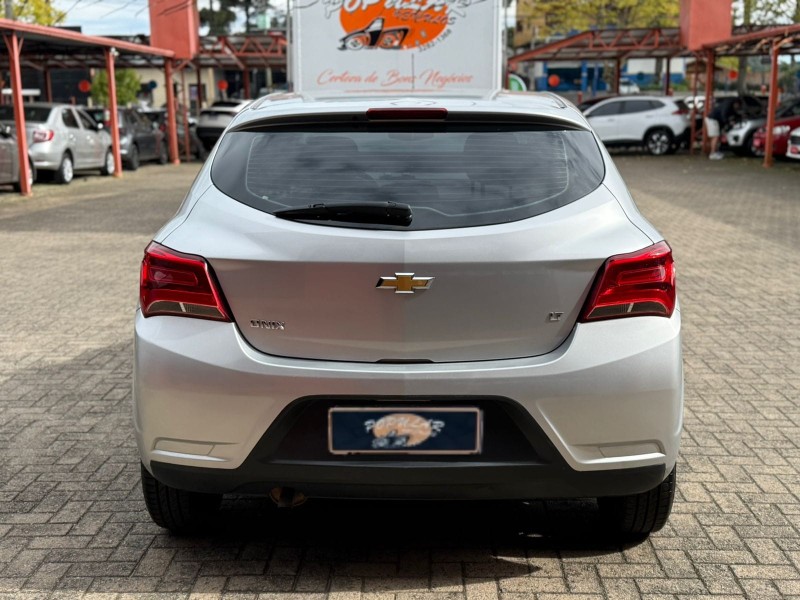 ONIX 1.0 LT 12V FLEX 4P MANUAL - 2019 - CANELA