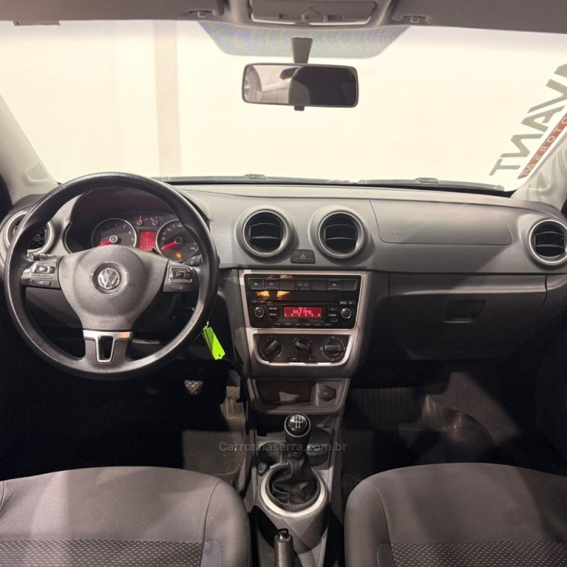 VOYAGE 1.6 MI CITY 8V FLEX 4P MANUAL - 2015 - NOVO HAMBURGO