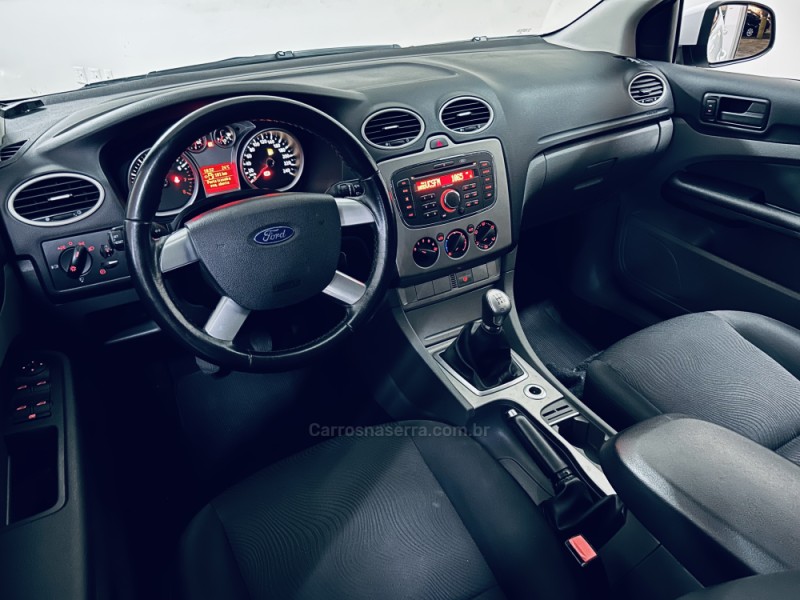 FOCUS 1.6 GLX 8V FLEX 4P MANUAL - 2013 - CAXIAS DO SUL