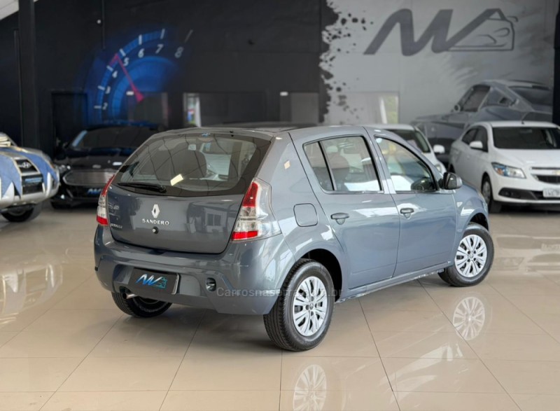 SANDERO 1.0 EXPRESSION 16V FLEX 4P MANUAL - 2014 - ESTâNCIA VELHA