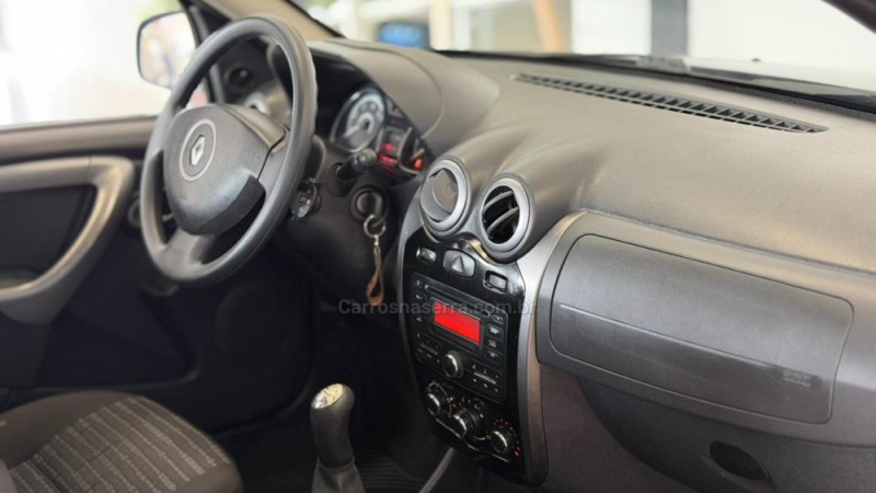 SANDERO 1.0 EXPRESSION 16V FLEX 4P MANUAL - 2014 - ESTâNCIA VELHA