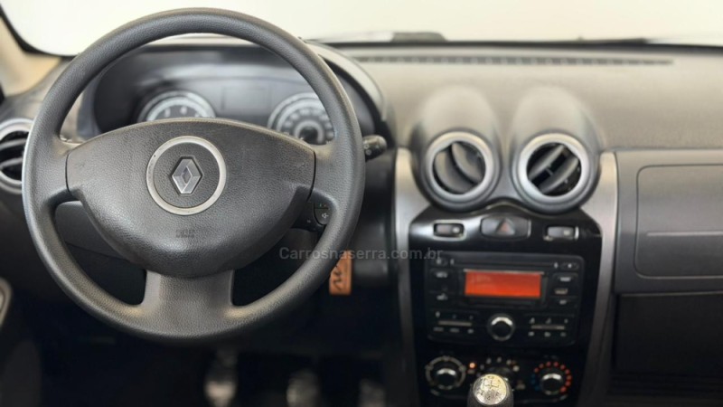 SANDERO 1.0 EXPRESSION 16V FLEX 4P MANUAL - 2014 - ESTâNCIA VELHA