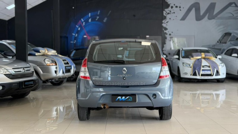SANDERO 1.0 EXPRESSION 16V FLEX 4P MANUAL - 2014 - ESTâNCIA VELHA