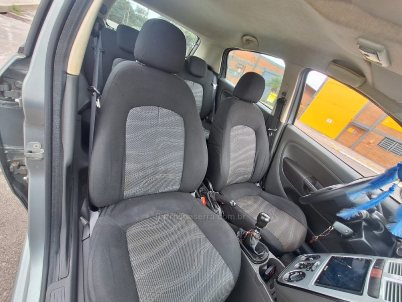 PUNTO 1.4 ATTRACTIVE 8V FLEX 4P MANUAL - 2011 - CARLOS BARBOSA