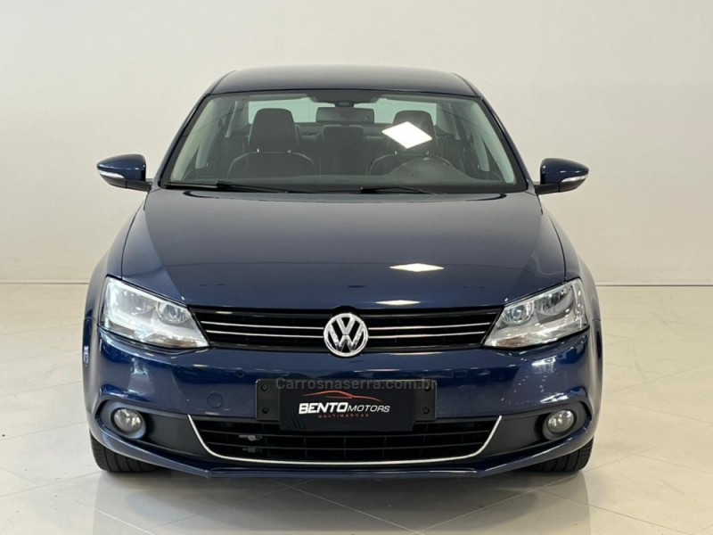 JETTA 2.0 TSI HIGHLINE 200CV GASOLINA 4P TIPTRONIC - 2011 - BENTO GONçALVES