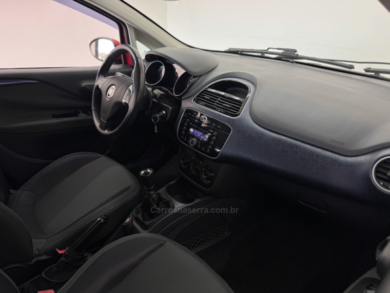 PUNTO 1.4 ATTRACTIVE 8V FLEX 4P MANUAL - 2015 - CARLOS BARBOSA