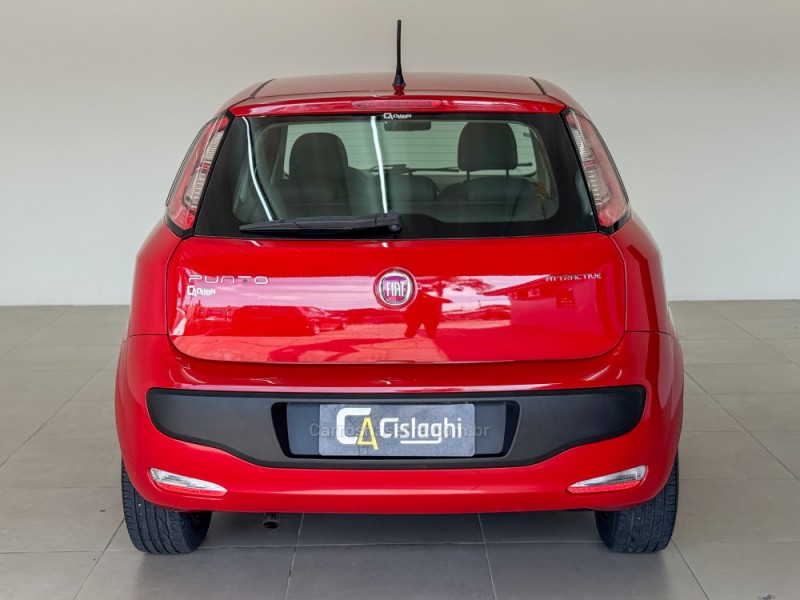 PUNTO 1.4 ATTRACTIVE 8V FLEX 4P MANUAL - 2015 - CARLOS BARBOSA