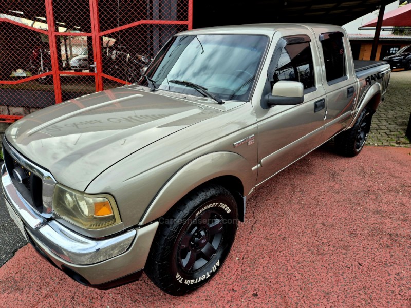 RANGER 2.8 XLT 4X4 CD 8V TURBO INTERCOOLER DIESEL 4P MANUAL - 2005 - FARROUPILHA